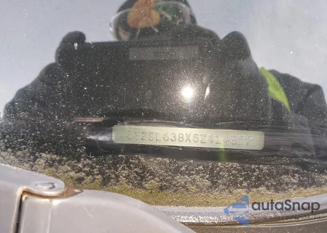 2005 Pontiac Vibe from USA, damaged, VIN 5Y2SL638X5Z414877